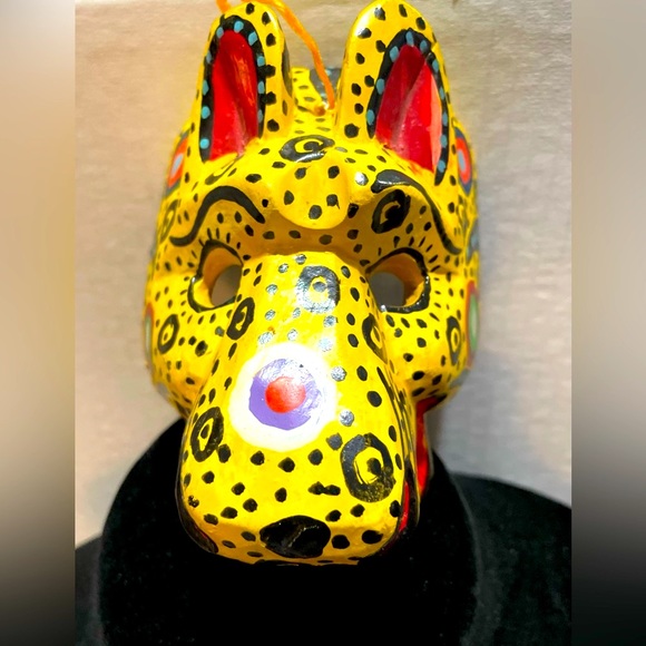 Ornamental Guatemala Hancrafted Tiger Mask 3" x 4" - Picture 2 of 4